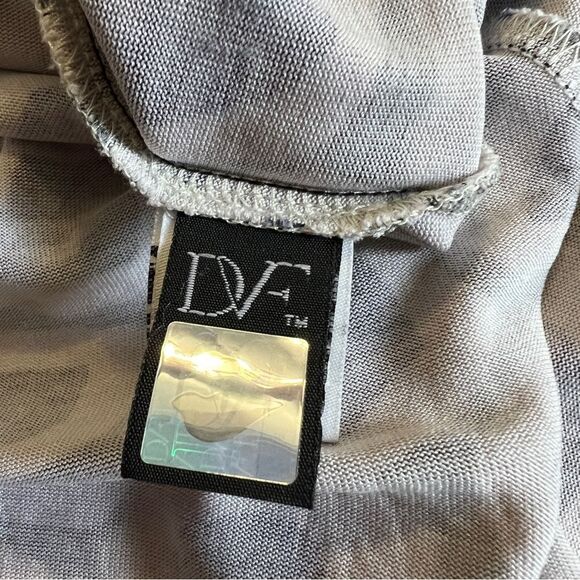 DVF Diane von Furstenberg New Julian Two Wrap Dress Sz 2 Silk Geometric Print - Picture 7 of 10